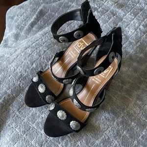 Dolce Vita by Vanessa Mooney Western block heel